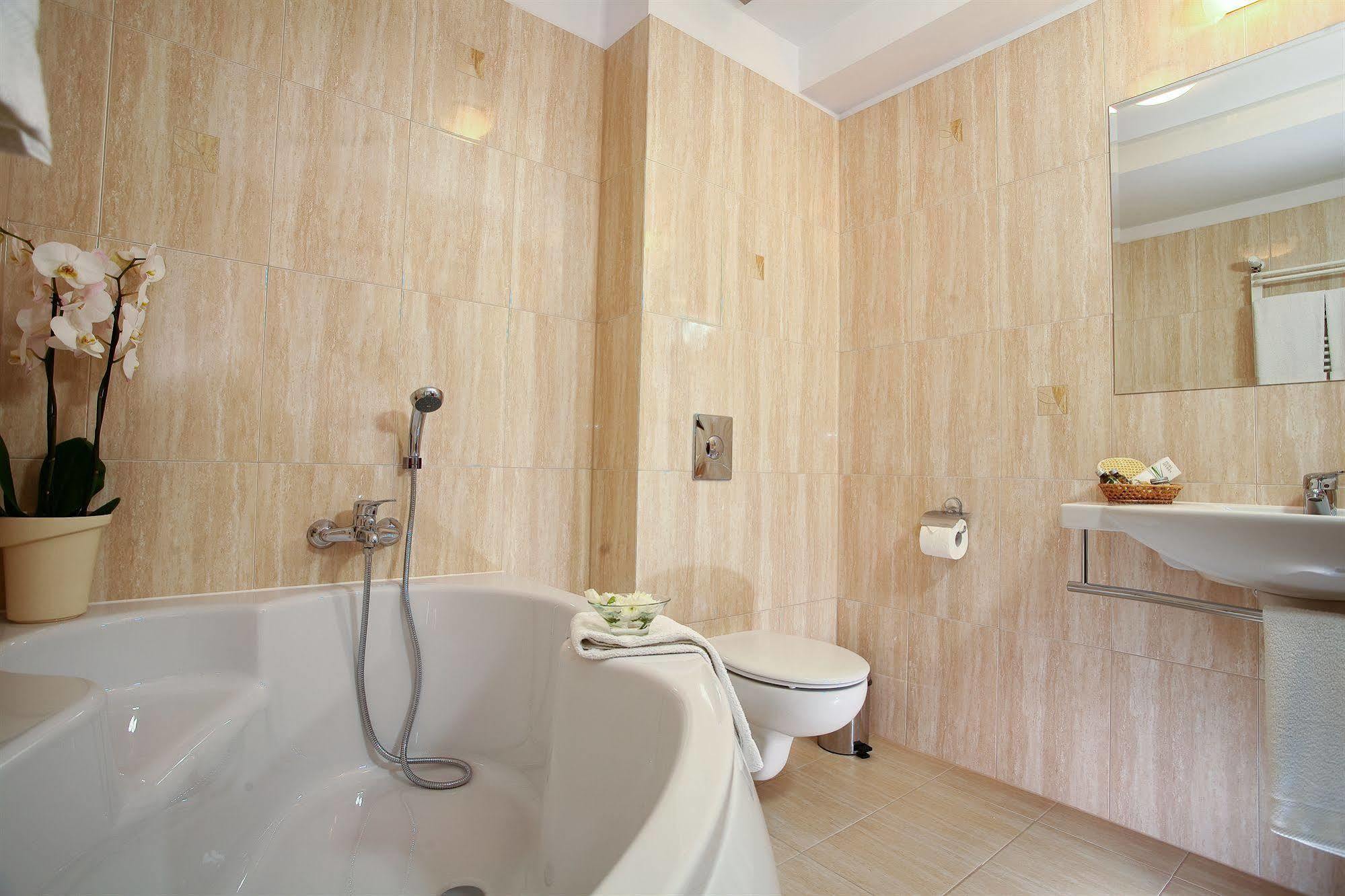 Tulip Hotels - Wroclaw Centre Dış mekan fotoğraf